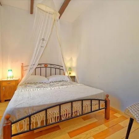 With A Parking Space Zupanje, Krk - 5307 דירה