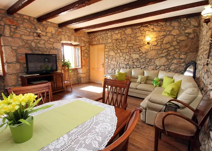 Apartamento With A Parking Space Zupanje, Krk - 5307
